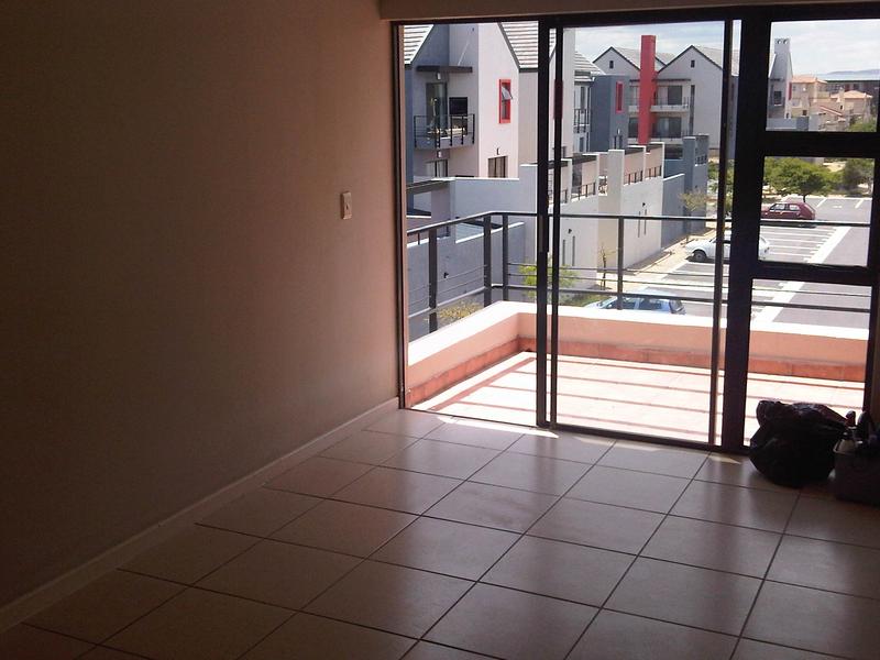 To Let 2 Bedroom Property for Rent in Royal Ascot Western Cape
